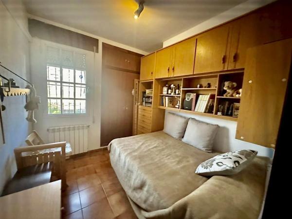 Chalet adosado en calle Trident