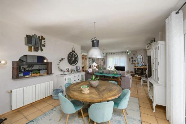 Casa independiente en calle Serval