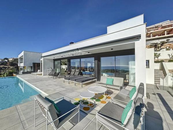 Chalet en calle Lirios, 24