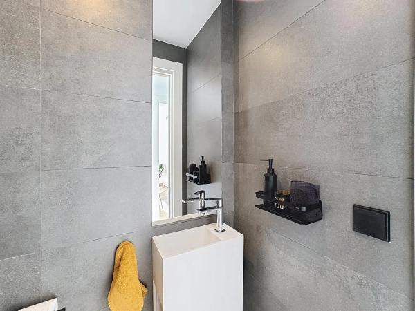 Chalet en calle Lirios, 24