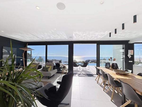 Chalet en calle Lirios, 24