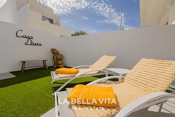 Casa independiente en calle General Joaquin Sansano, 9