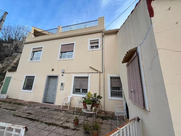 Chalet pareado en calle de la Foia, 40