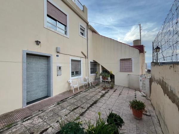 Chalet pareado en calle de la Foia, 40