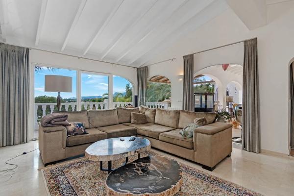 Casa independiente en calle Castella La Manxa