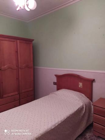 Chalet pareado en calle Virgen de la Salud, 56