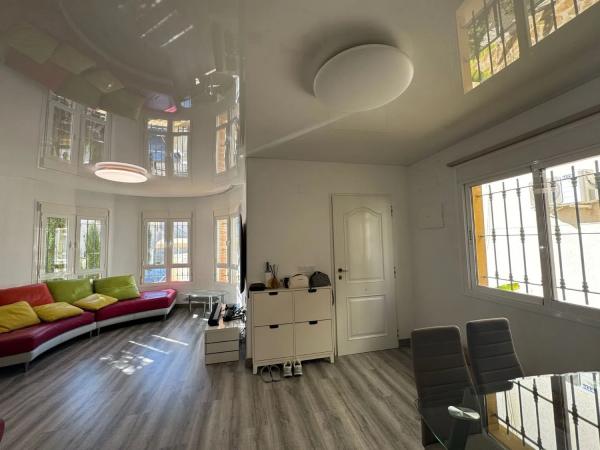 Chalet en Los Montesinos