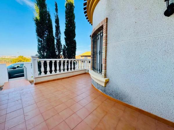 Chalet en Los Montesinos