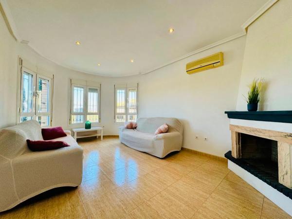 Chalet en Los Montesinos