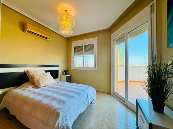 Chalet en Los Montesinos