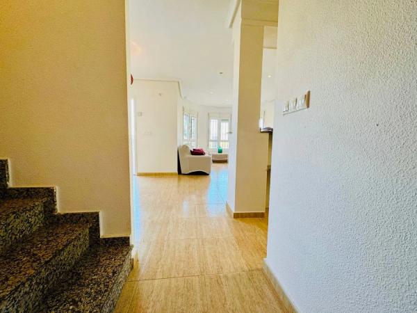 Chalet en Los Montesinos