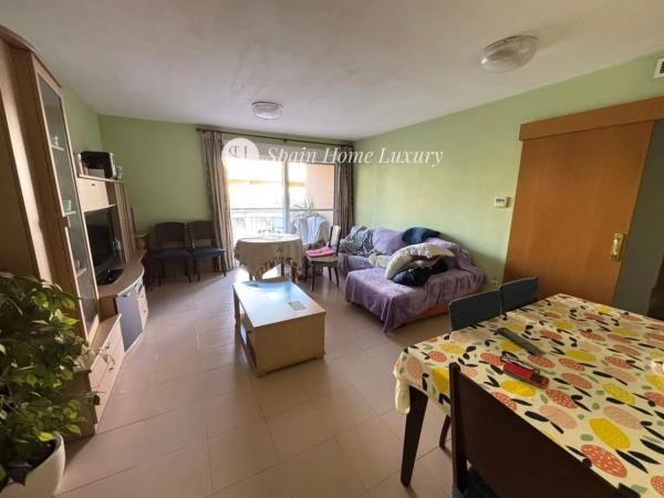 Piso en avenida del Mediterrani