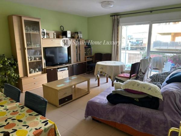 Piso en avenida del Mediterrani