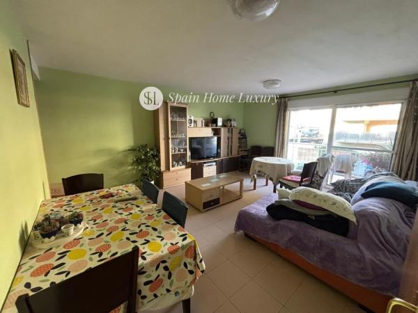 Piso en avenida del Mediterrani