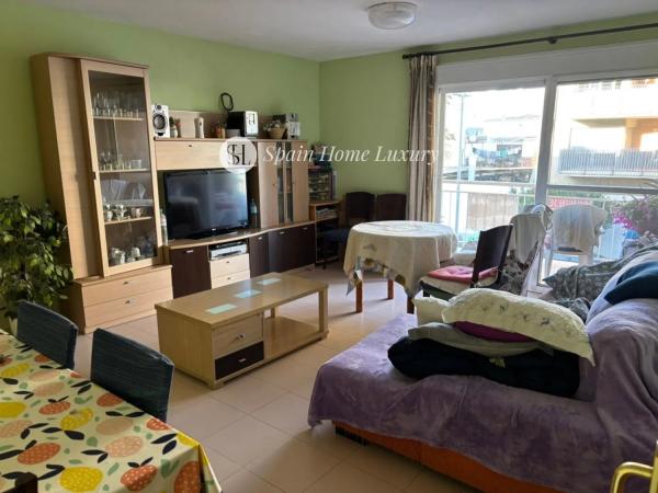 Piso en avenida del Mediterrani