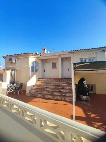 Casa independiente en calle Mar de Liguria