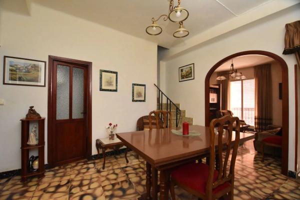 Chalet adosado en calle de Colom