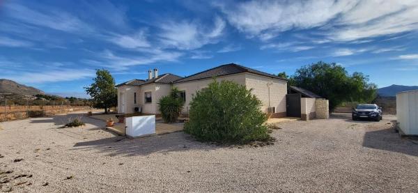 Chalet en Hondón de las Nieves