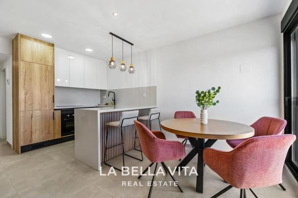 Chalet pareado en calle Veleta, 1