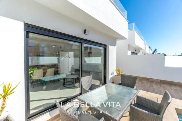 Chalet pareado en calle Veleta, 1