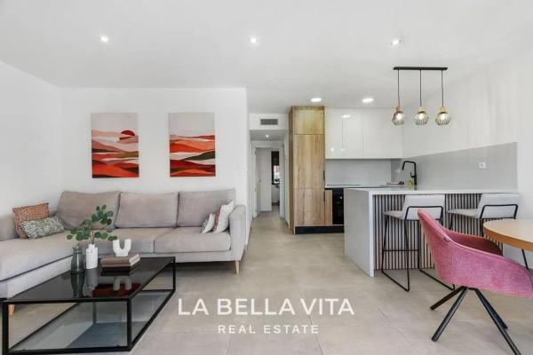 Chalet pareado en calle Veleta, 1