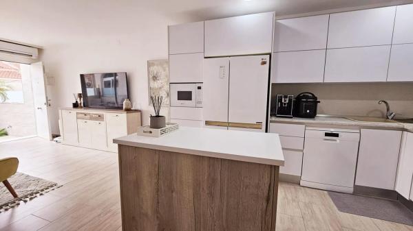 Casa independiente en calle Liszt