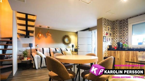 Casa independiente en calle Juan Sebastián Elcano