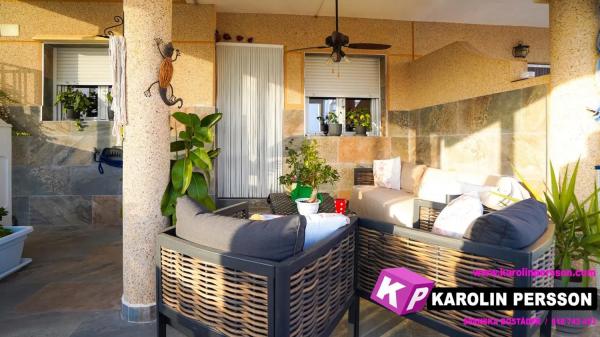 Casa independiente en calle Juan Sebastián Elcano