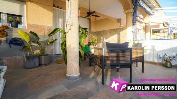 Casa independiente en calle Juan Sebastián Elcano