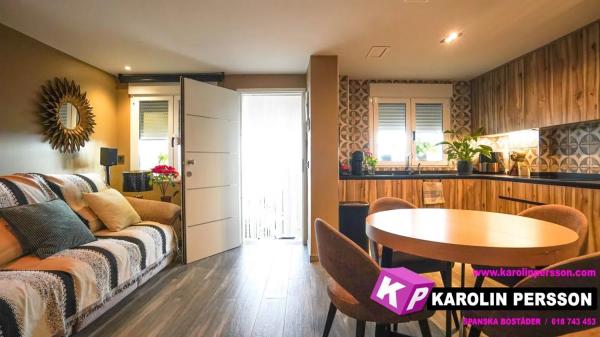 Casa independiente en calle Juan Sebastián Elcano