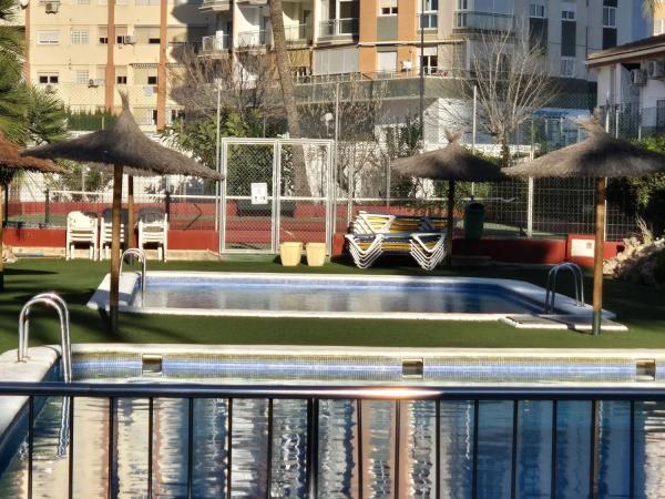 Chalet adosado en avenida Juan Fuster Zaragoza, 10