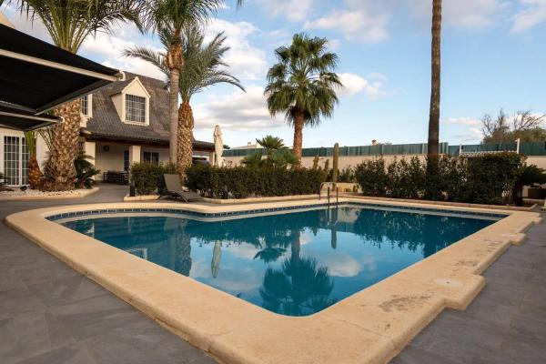 Casa independiente en calle de la Golondrina