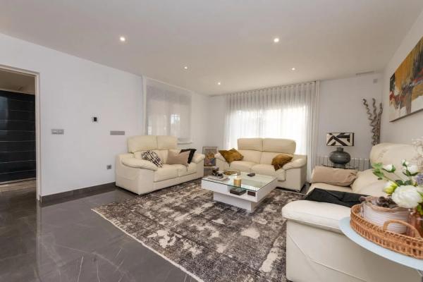 Casa independiente en calle de la Golondrina