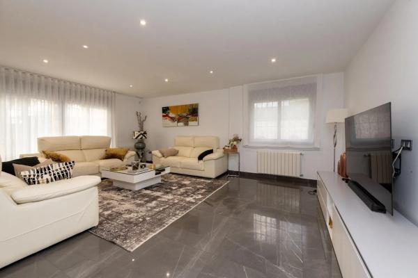 Casa independiente en calle de la Golondrina