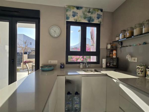 Chalet adosado en calle Nimega