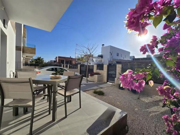 Chalet adosado en calle Nimega