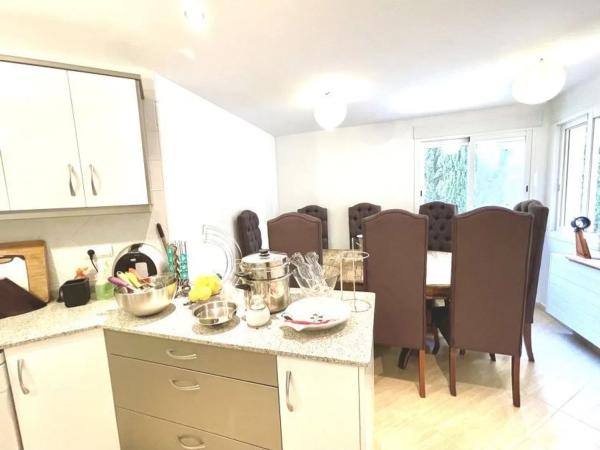 Chalet adosado en avenida Principal