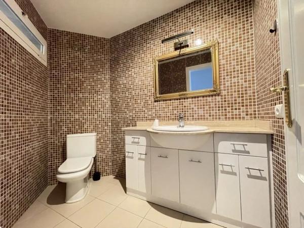 Chalet adosado en avenida Principal