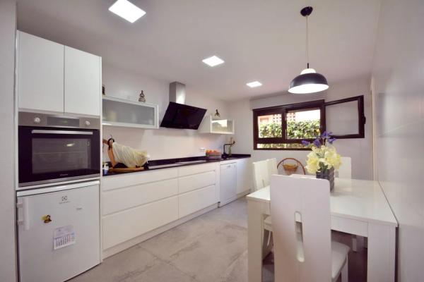 Chalet adosado en avenida de Cervantes