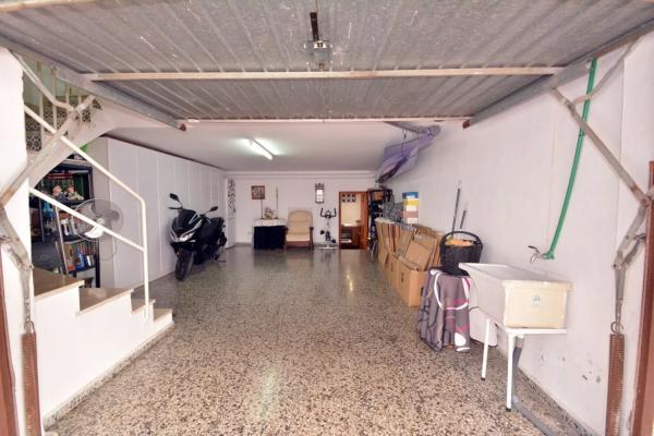 Chalet adosado en avenida de Cervantes