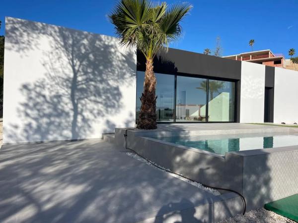 Casa independiente en calle Primavera