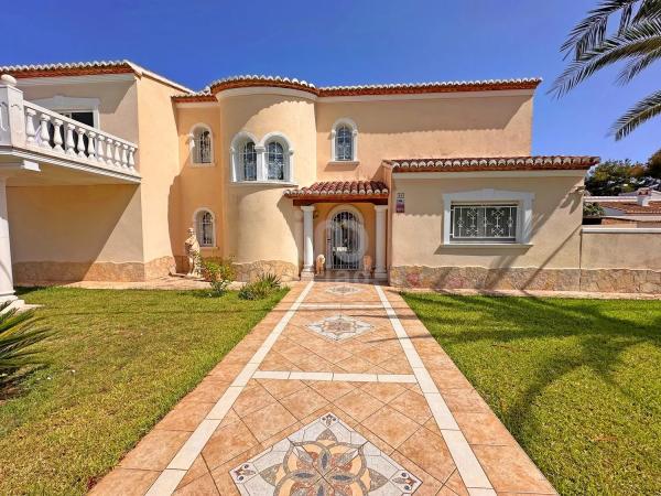 Chalet en calle del Milà, 48 -66