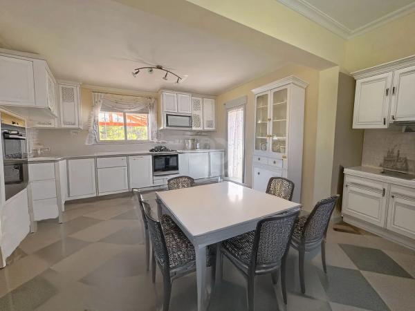 Chalet en calle del Milà, 48 -66