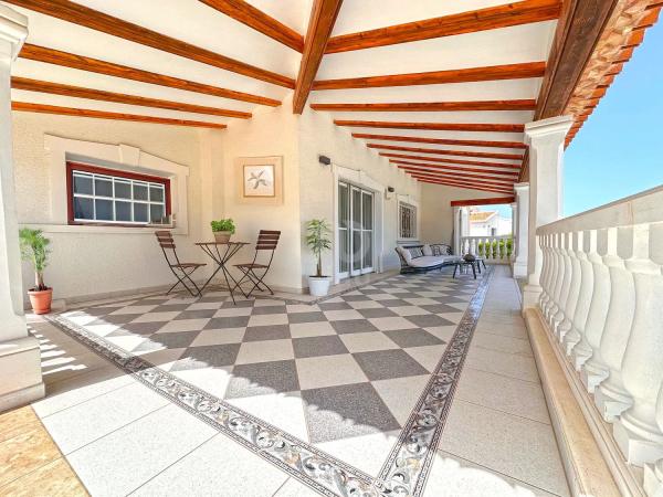 Chalet en calle del Milà, 48 -66