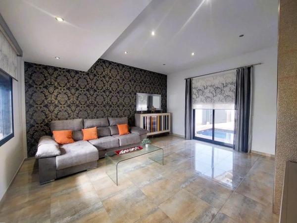 Casa independiente en calle Remo