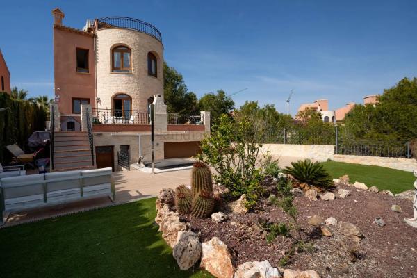 Casa independiente en calle lo Aguirre