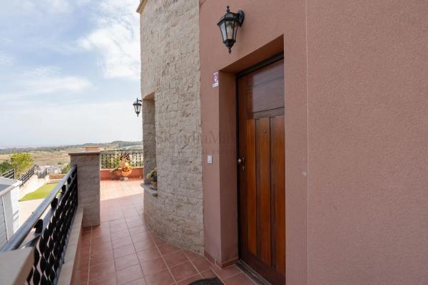 Casa independiente en calle lo Aguirre