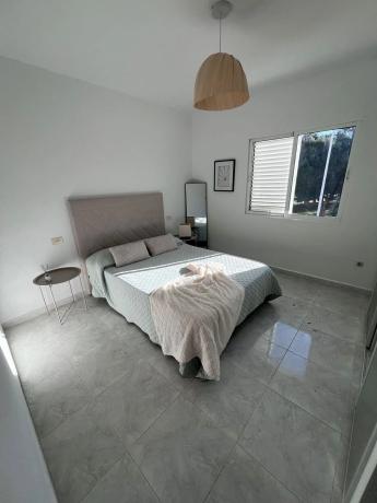 Chalet adosado en calle Londres, 4