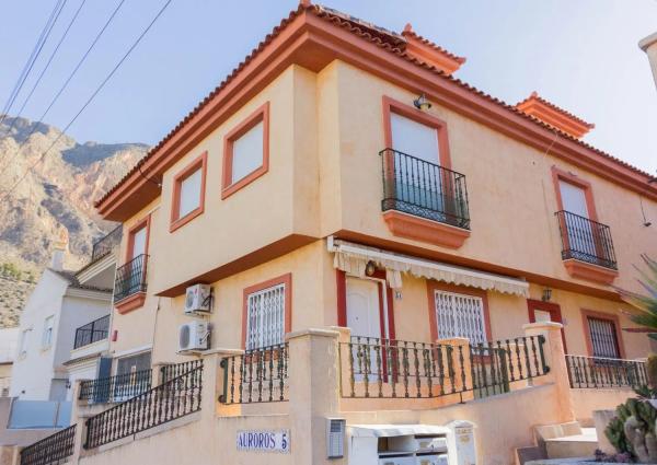 Chalet adosado en calle los Auroros