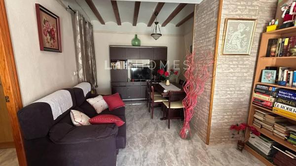 Casa independiente en calle de la Font del Rall